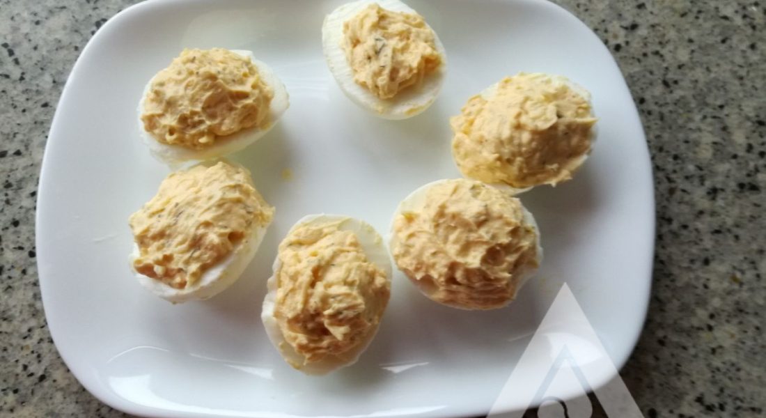Пълнени яйца